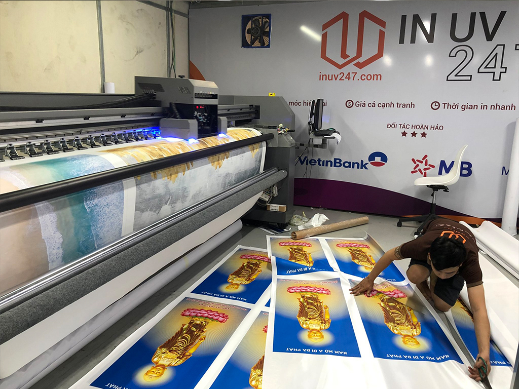 in tranh dán tường giá rẻ tại hcm