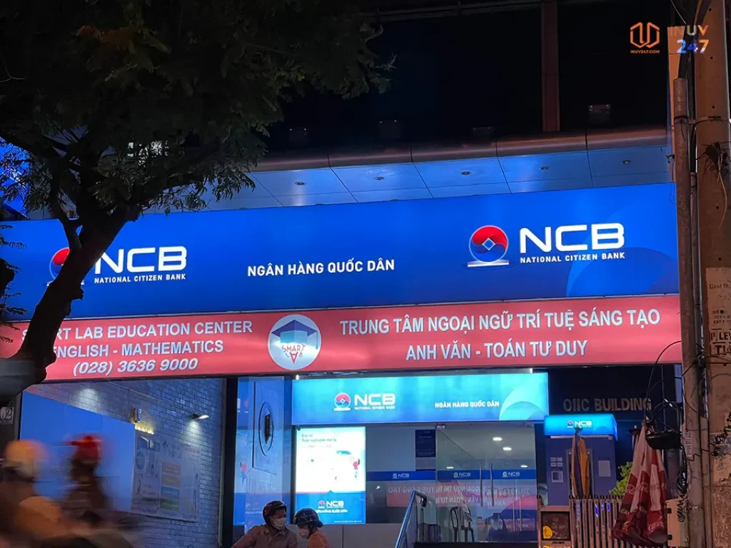 Biển hiệu ngoài trời